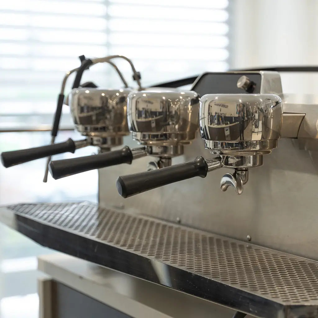 3 Hours Commercial Coffee Machine Set Hire With 1kg coffee & 6L milk (Per Person)/ Sydney