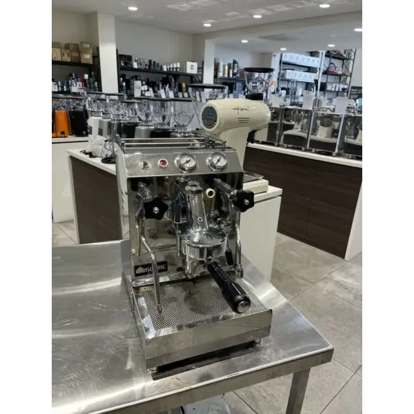 Pre Owned E61 Heat Exchange Italian Semi Commercial Coffee