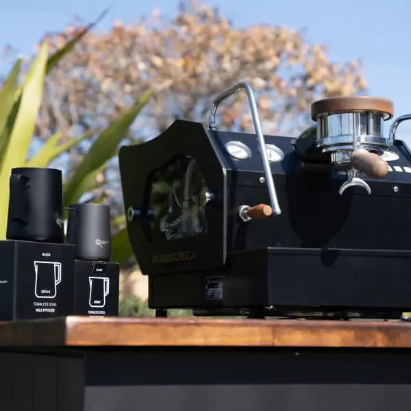 Stunning La Marzocco & DF64 Coffee Machine & Accessories