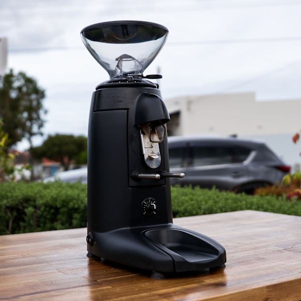 Pre-Loved Compak K3 Coffee Grinder – Black | Immaculate