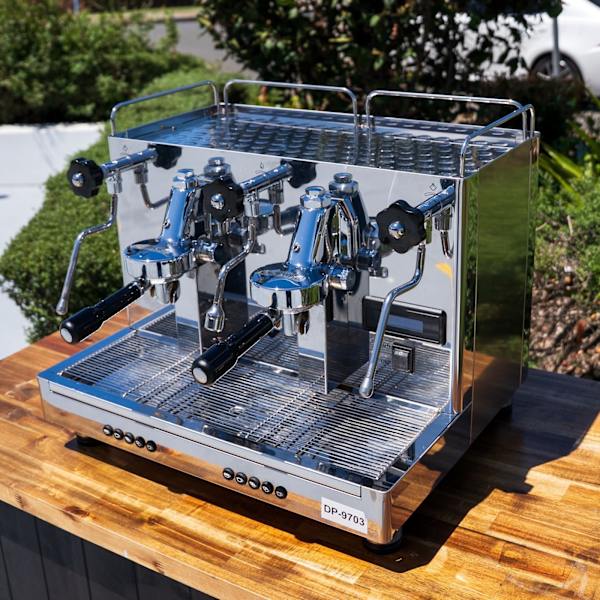 Pre-Loved Lelit Giulietta 15 Amp Commercial Coffee Machine – Built-In