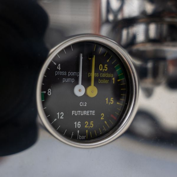 Pre Loved 10 Amp Futurete Horizont 10 Amp Tanked Coffee Machine