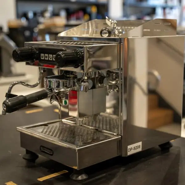 Stunning La Scala Butterfly Semi Automatic 10 Amp Coffee Machine
