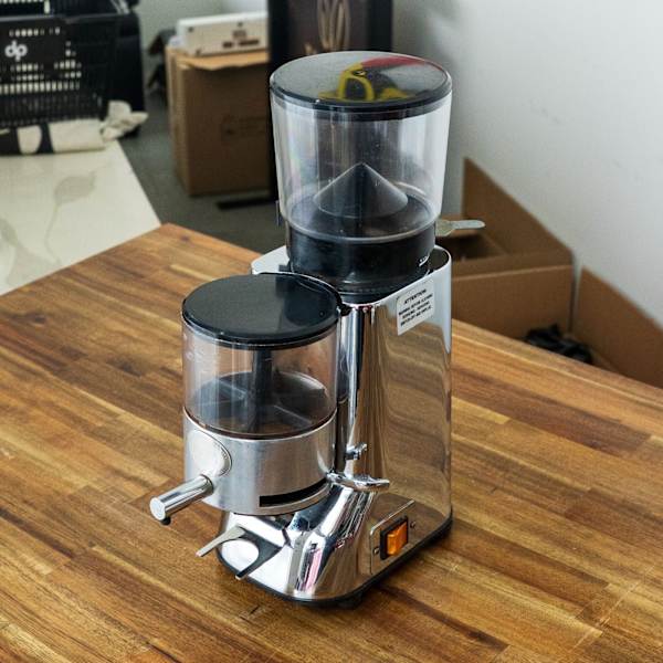 ECM Casa Coffee Machine & ECM Grinder Package – Pre-Loved