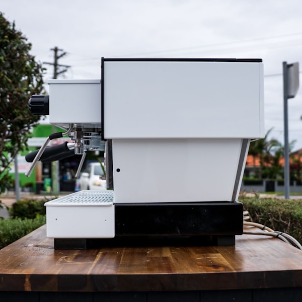 Fully Refurbished 2 Group La Marzocco Linea Av White