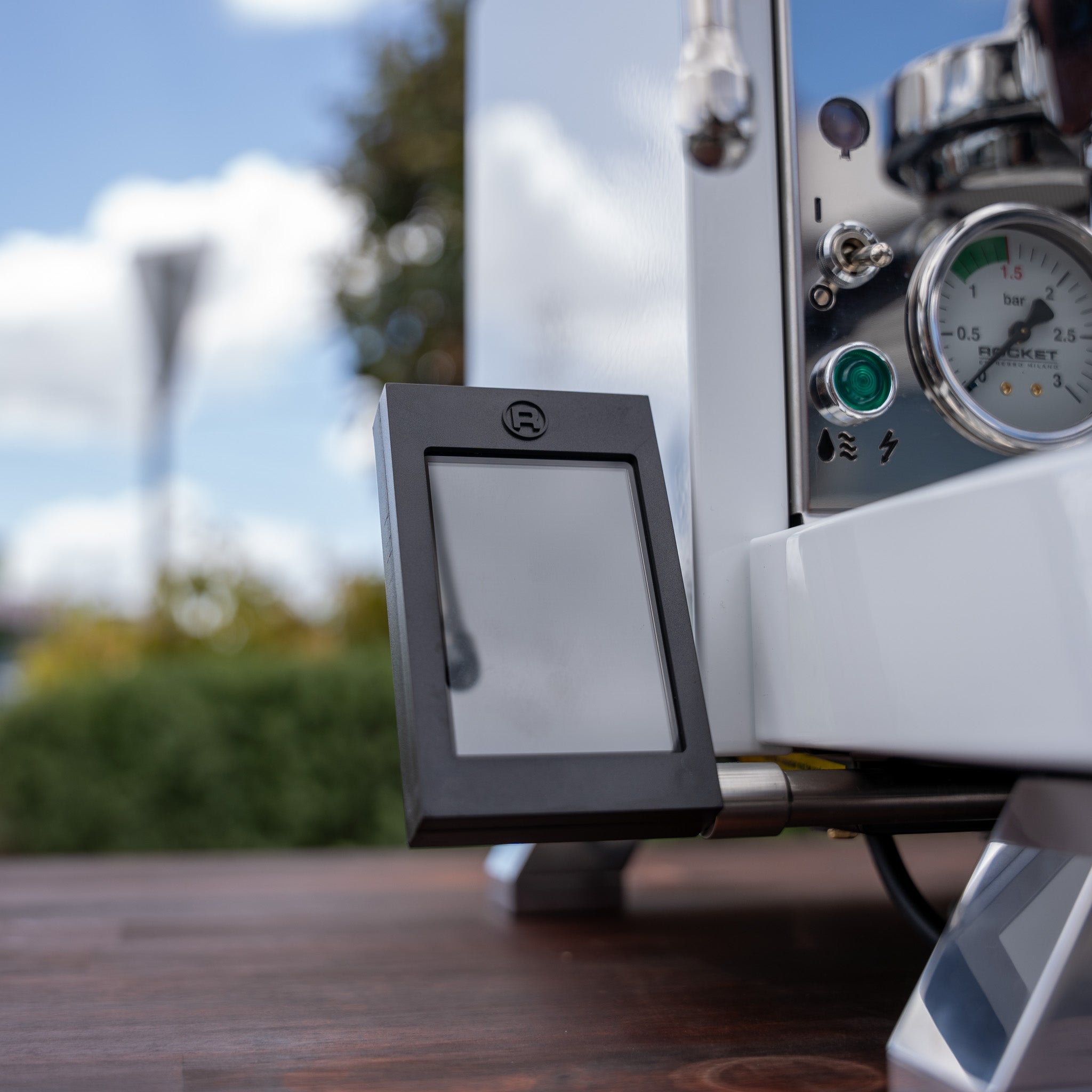 Rocket R Cinquantotto (R58) Coffee Machine +Mazzer Mini Mod A Grinder Package In White