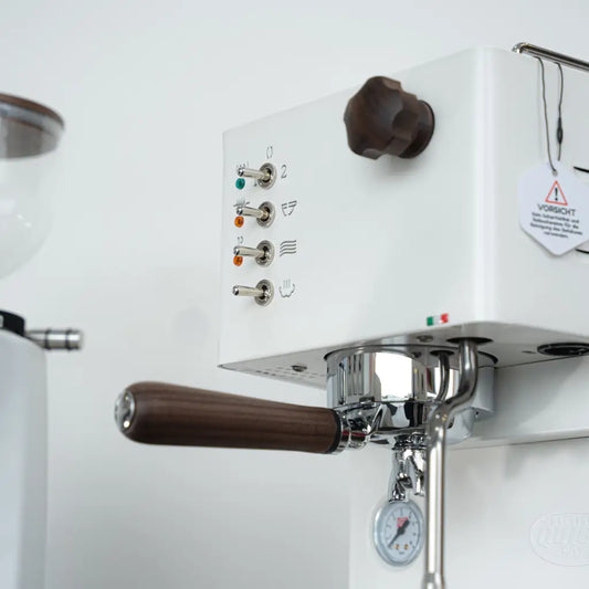 Quick Mill Pippa Piccola Coffee & Grinder Bundle (white)