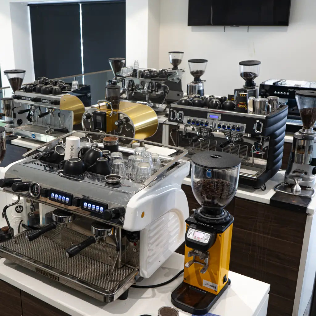 Latte art training Sydney - Di Pacci barista course