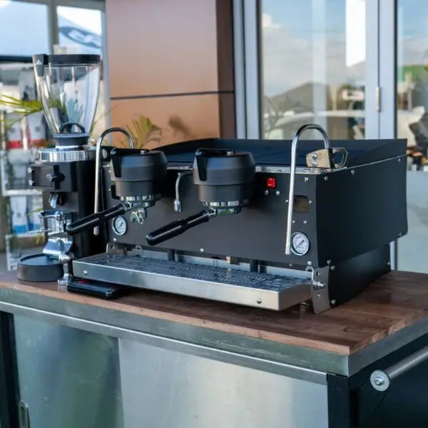 Brand New Synesso S200 & Mahlkoning E65 GBW Coffee Machine