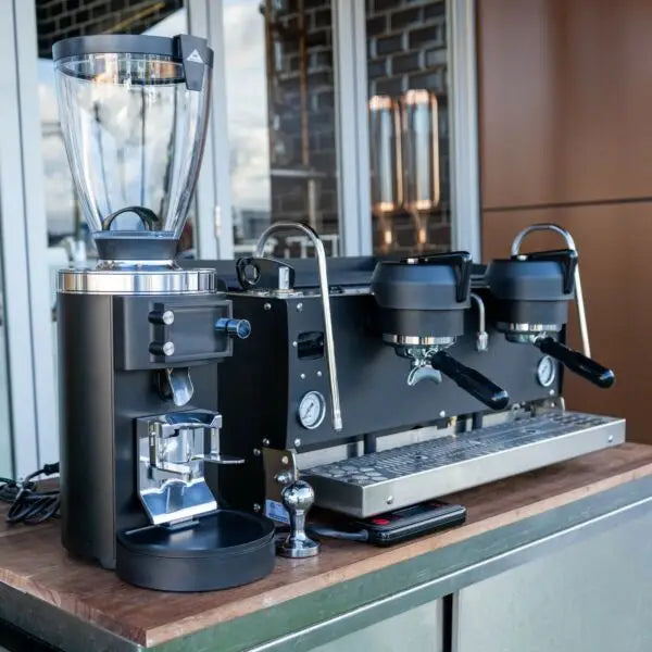 Brand New Synesso S200 & Mahlkoning E65 GBW Coffee Machine