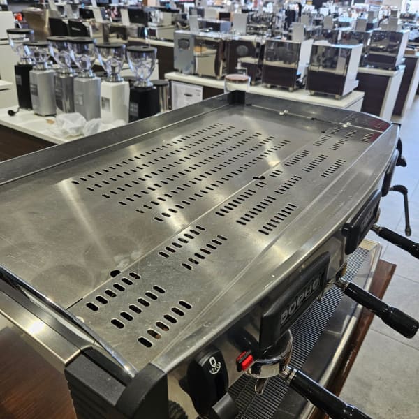 Cheap Beautiful Commercial 3 Group coffee machine fully serviced - Australia - Di Pacci