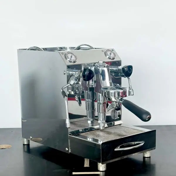 Classic Italian Pre Owned E61 HX VBM COFFEE MACHINE