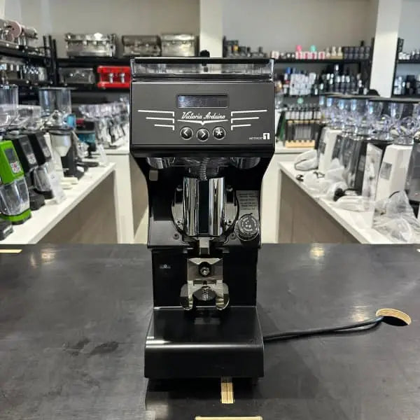Clean Victoria Arduino Mythos One Espresso Grinder
