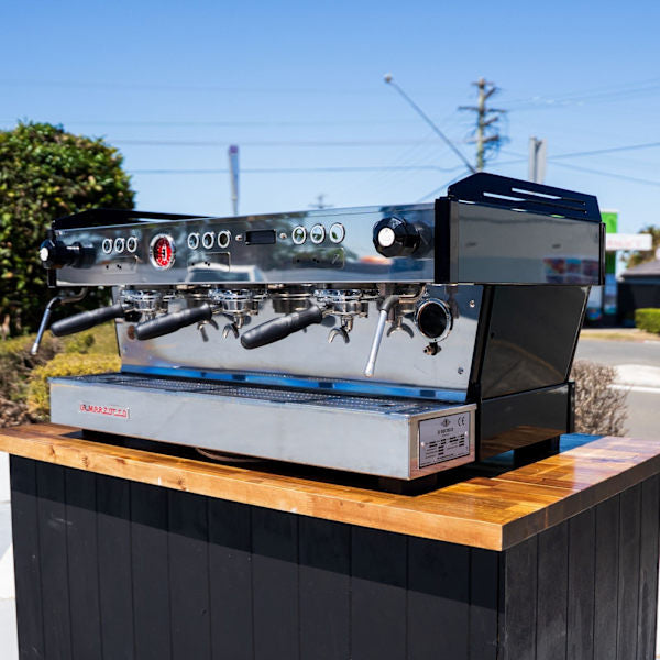 Pre-Loved La Marzocco Linea PB 3 Group Custom White Pre-loved La Marz