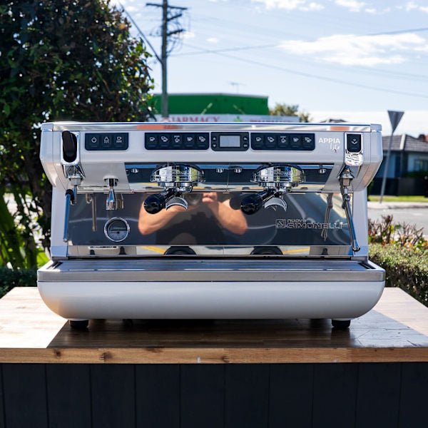 Ex Demo 2 Group Nuova Simonelli Appia XT White Auto - Australia - Di Pacci