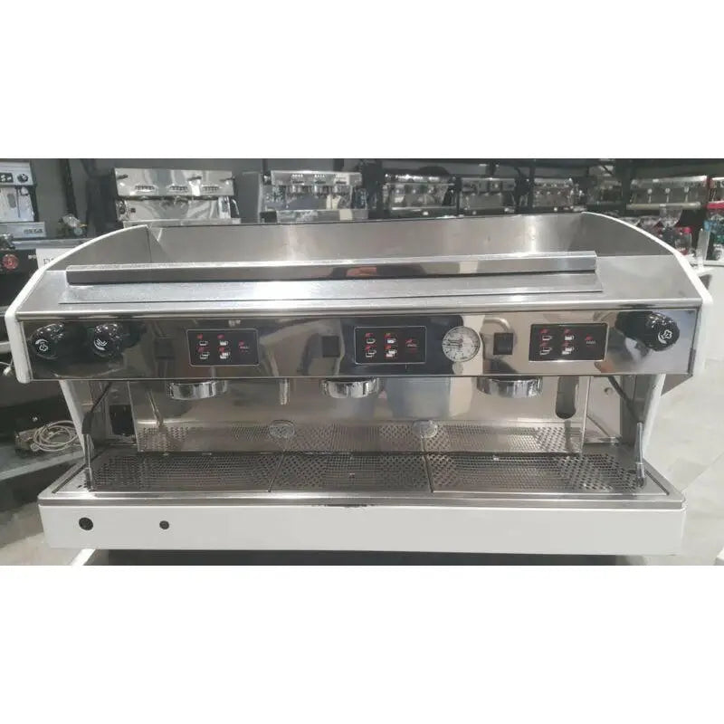 Immaculate Condition Used 3 Group Wega Atlas Commercial