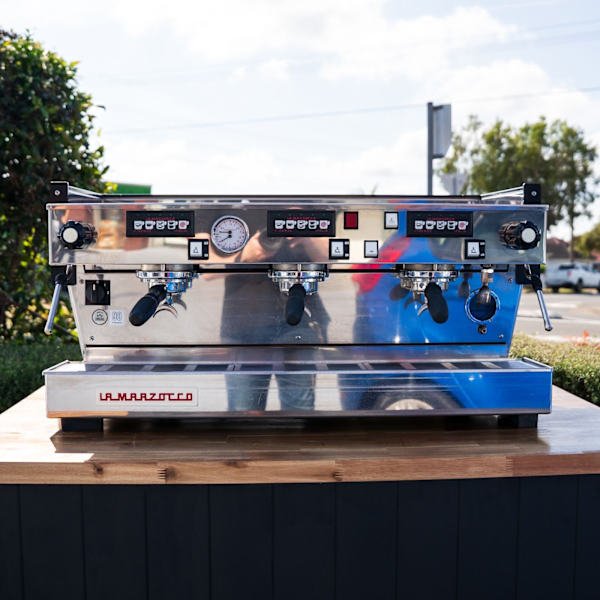 Immaculate Ex Training Room 3 Group La Marzocco Linea AV - Australia - Di Pacci