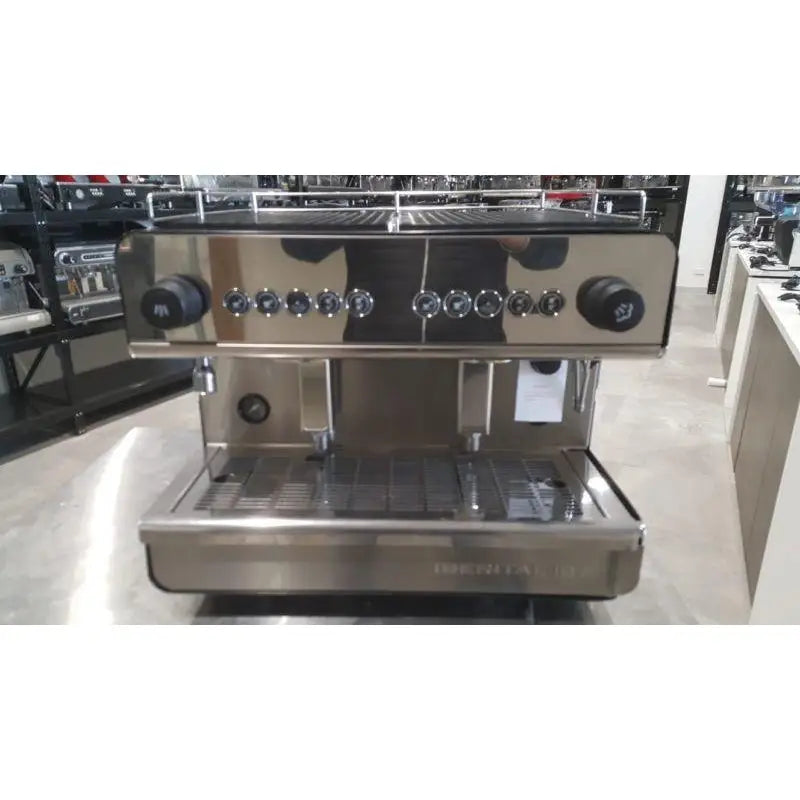 New (slight damage) 2 group 10 amp High Cup Commercial