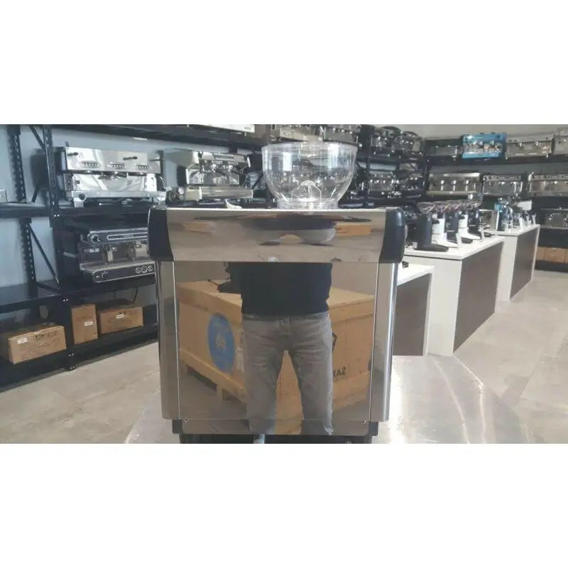 One Group 10 Amp Commercial Coffee Machine with Built In