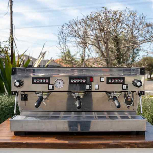 Pre Loved 3 Group La Marzocco Linea AV Classic Coffee Machine - Australia - Di Pacci