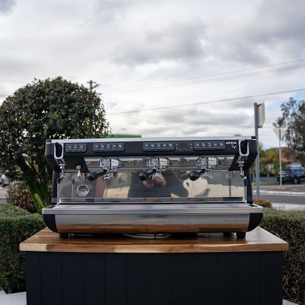 Pre Loved 3 Group Nuova Simoneli Appia XT Commercial Coffee Machine - Australia - Di Pacci