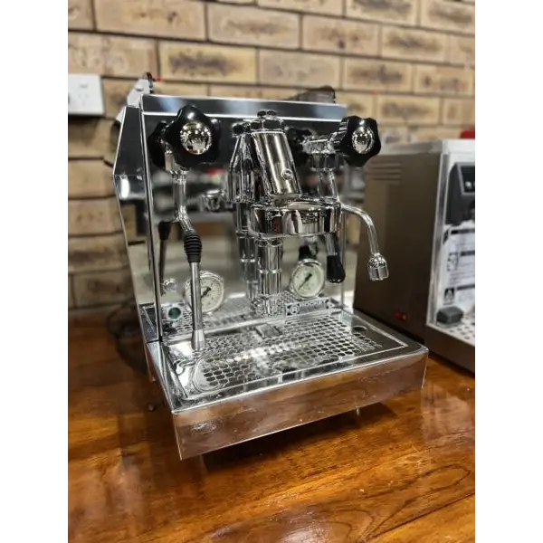 Pre Owned Rocket Giotto Rotary Plumbable or Tank Coffee