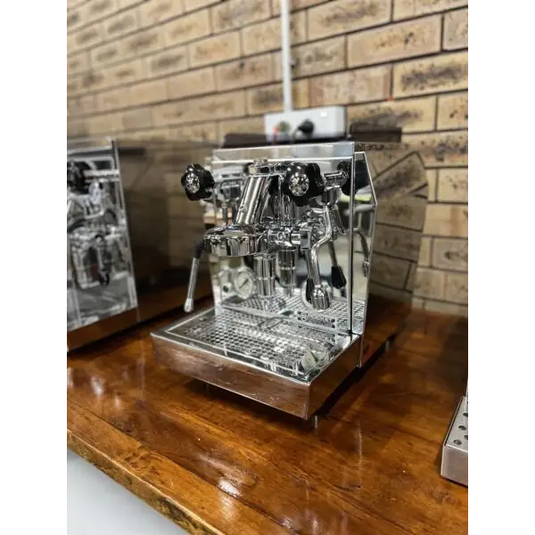 Pre Owned Rocket Giotto Rotary Plumbable or Tank Coffee