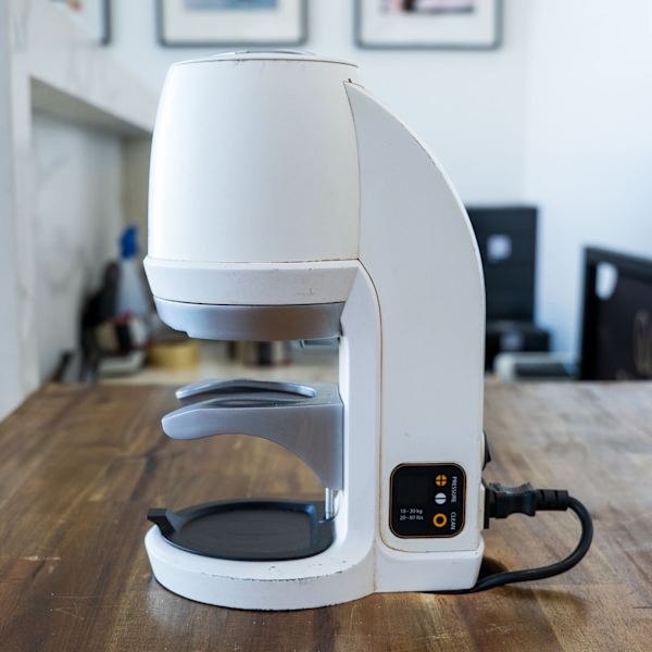 Second Hand Puqpress Q2 Automatic Tamper White Serviced Low Use - Australia - Di Pacci