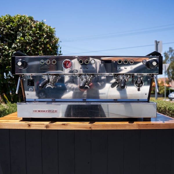 STUNNING 3 Group La Marzocco Pb Custom Black & Timber - Australia - Di Pacci