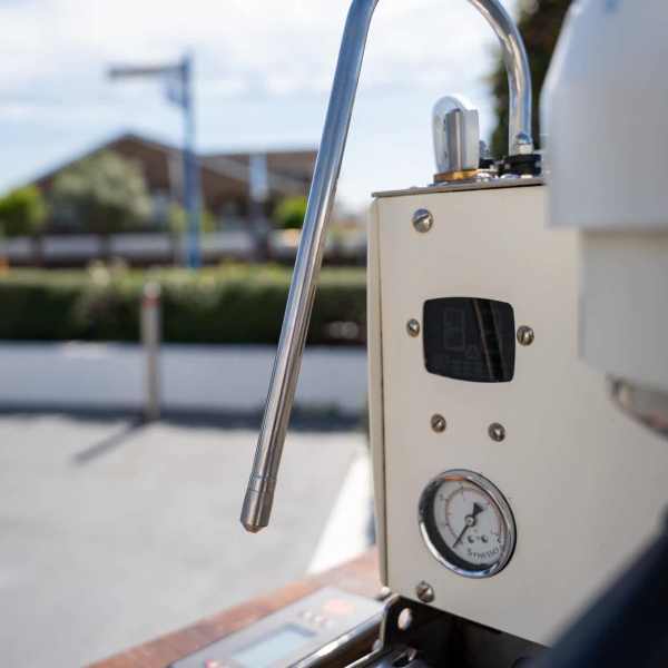 Stunning Pre Loved Synesso S200 Commercial Coffee Machine - Australia - Di Pacci