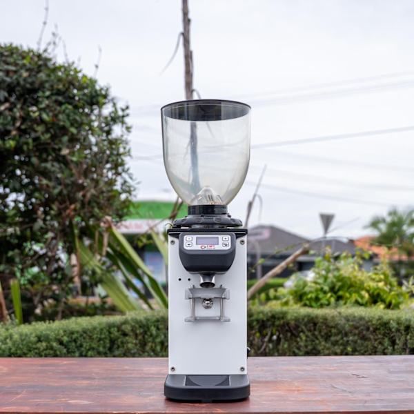 Used White DIP DK65 Coffee Grinder – Excellent Condition - Australia - Di Pacci