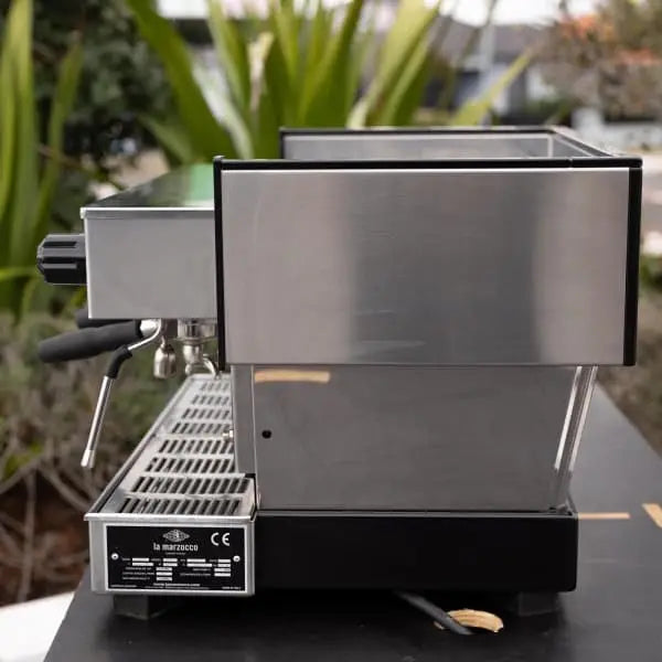 Very Clean Pre Owned 2 Group La Marzocco Linea Coffee
