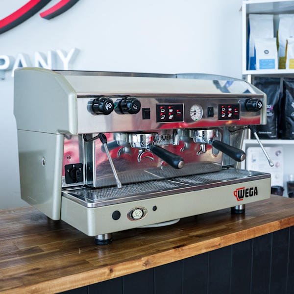 Wega Atlas 2 Group Champagne 15A Built - In Pump Workhorse - Australia - Di Pacci