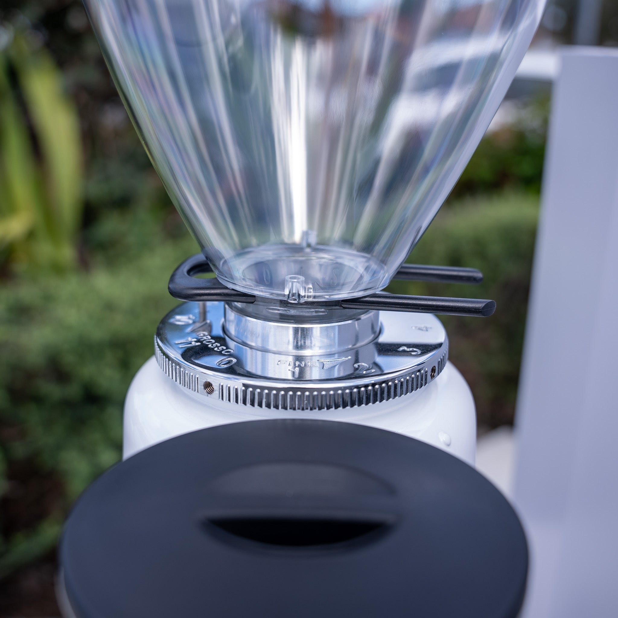 White Carimali & X011 Grinder + Precision Accessories & Stainless Steel Coffee Cart Package - Australia - Di Pacci